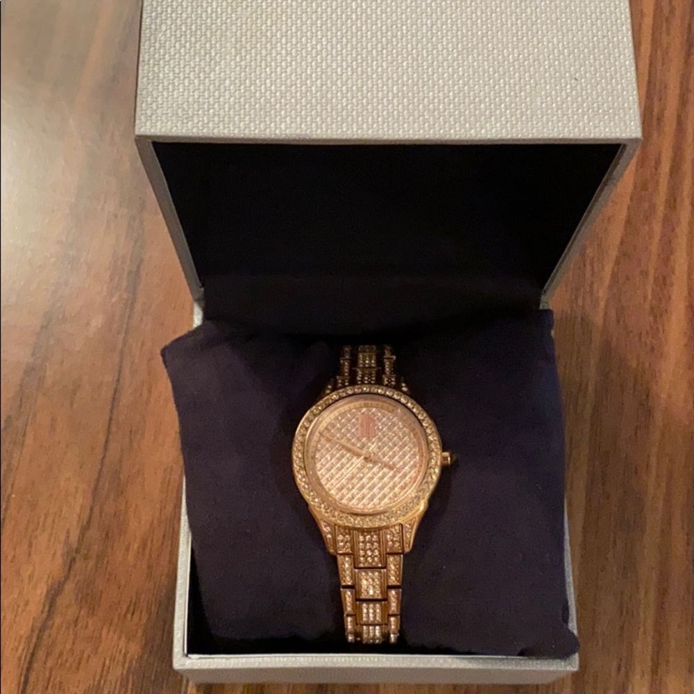 Jennifer Lopez watch- Offers welcome!